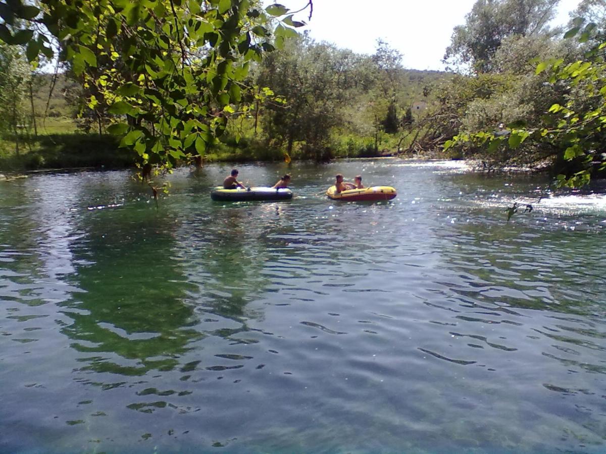 Guest House Green River Ljubuški Buitenkant foto